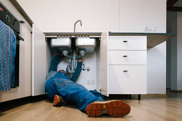 Professional Plumbing technician working in Rousseau, KY
